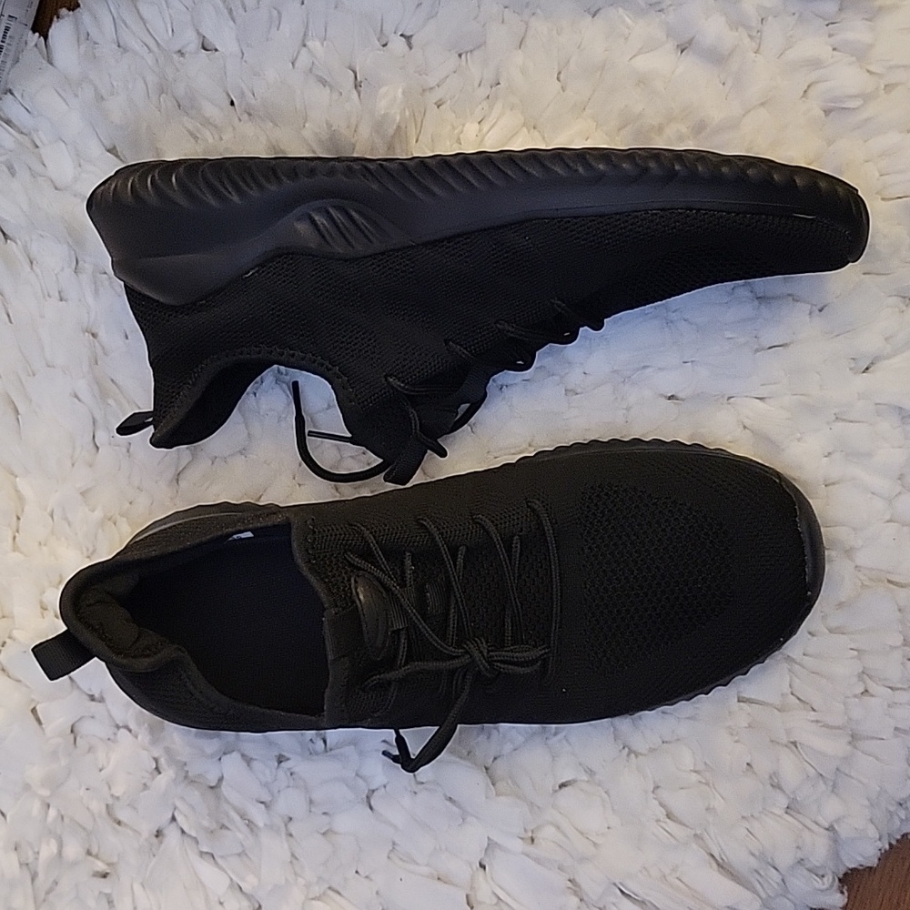 Men's black slip on walking shoes sneakers nonslip breathable  46 UK 12 US…NEW